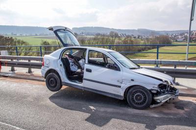 Aichtal: Schwerer Verkehrsunfall auf der Aichtalbruecke - Schwerverletzte Person